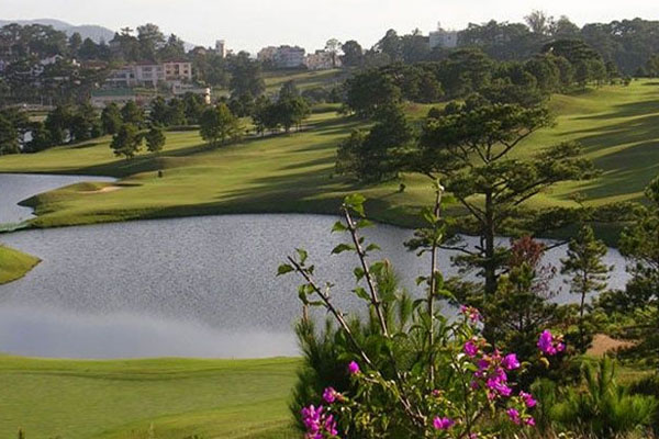 7 Day Ho Chi Minh in Mui Ne Golf Week